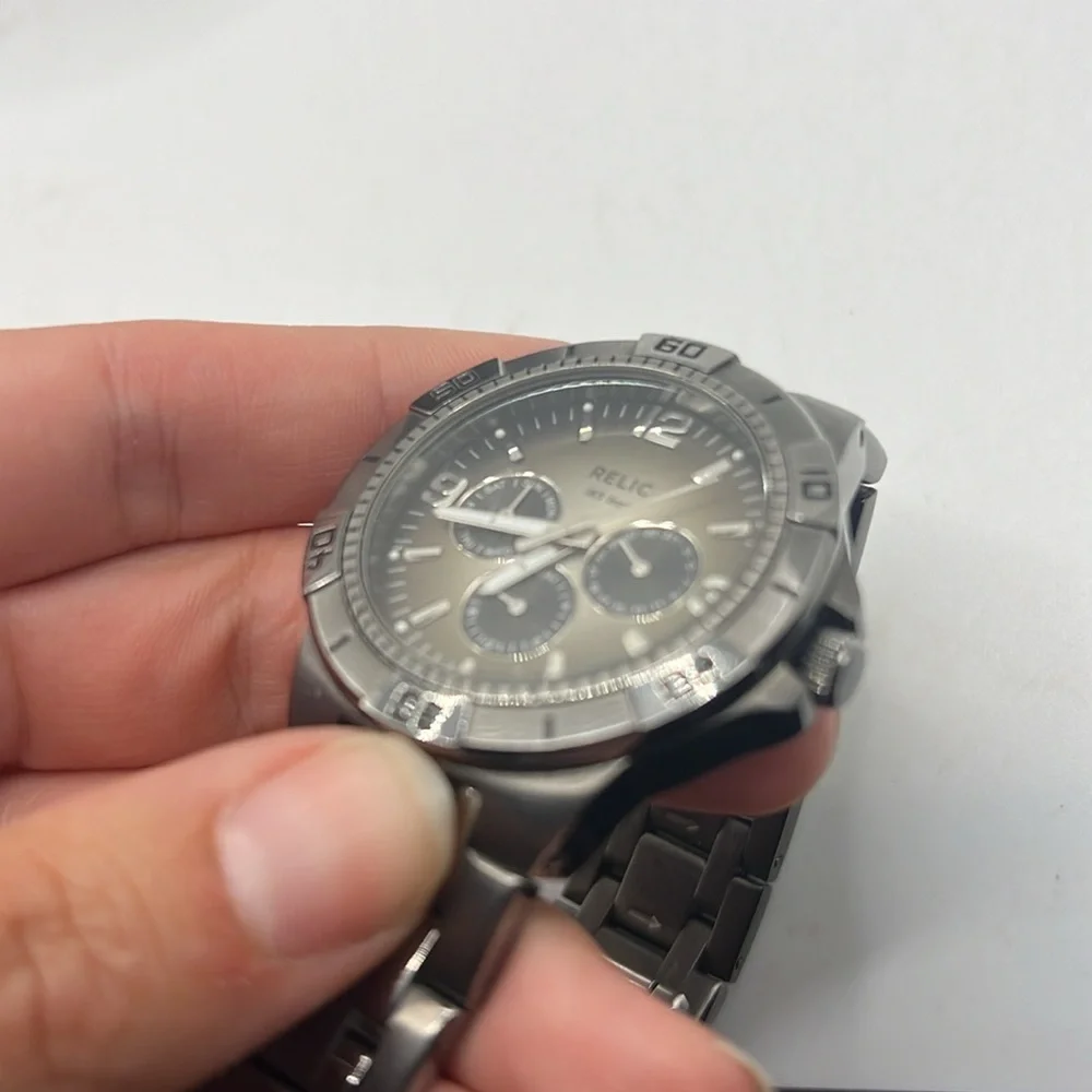 Relic Wristwatch Silver Links Mens Stainless Steel Water Resistant